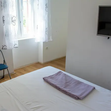 Ante Apartament Sukošan